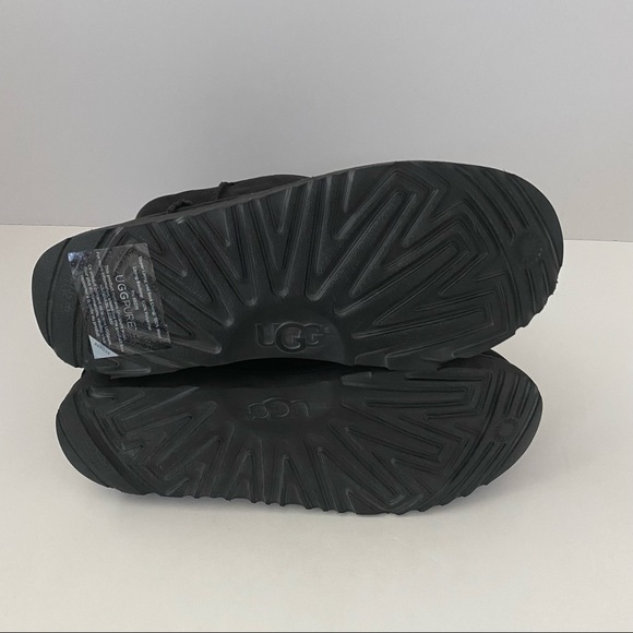 UGG Classic Short Weather Boots Kid’s 6 (Will Fit Women’s 8) NWOB - Picture 7 of 10